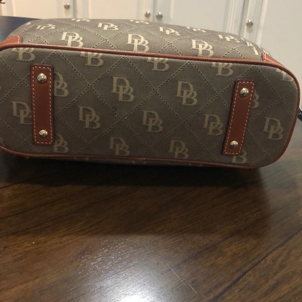 Dooney & Bourke Medium Logo Tote used - Picture 2 of 4
